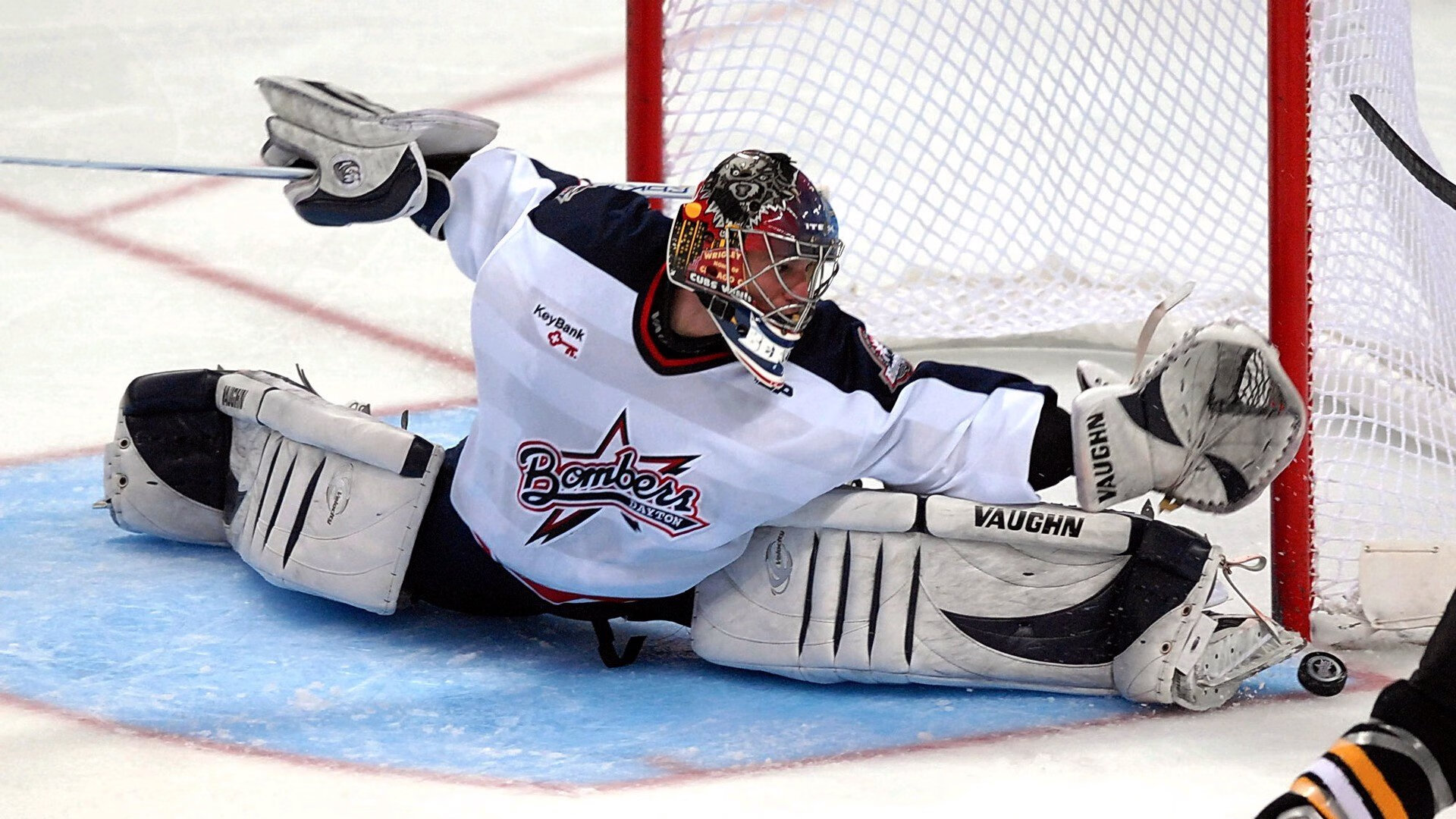 “雪域狂飙：冰雪赛段的速度传奇”，雪域狂风